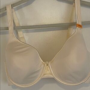 Vanity Fair Cream Underwire Bra
